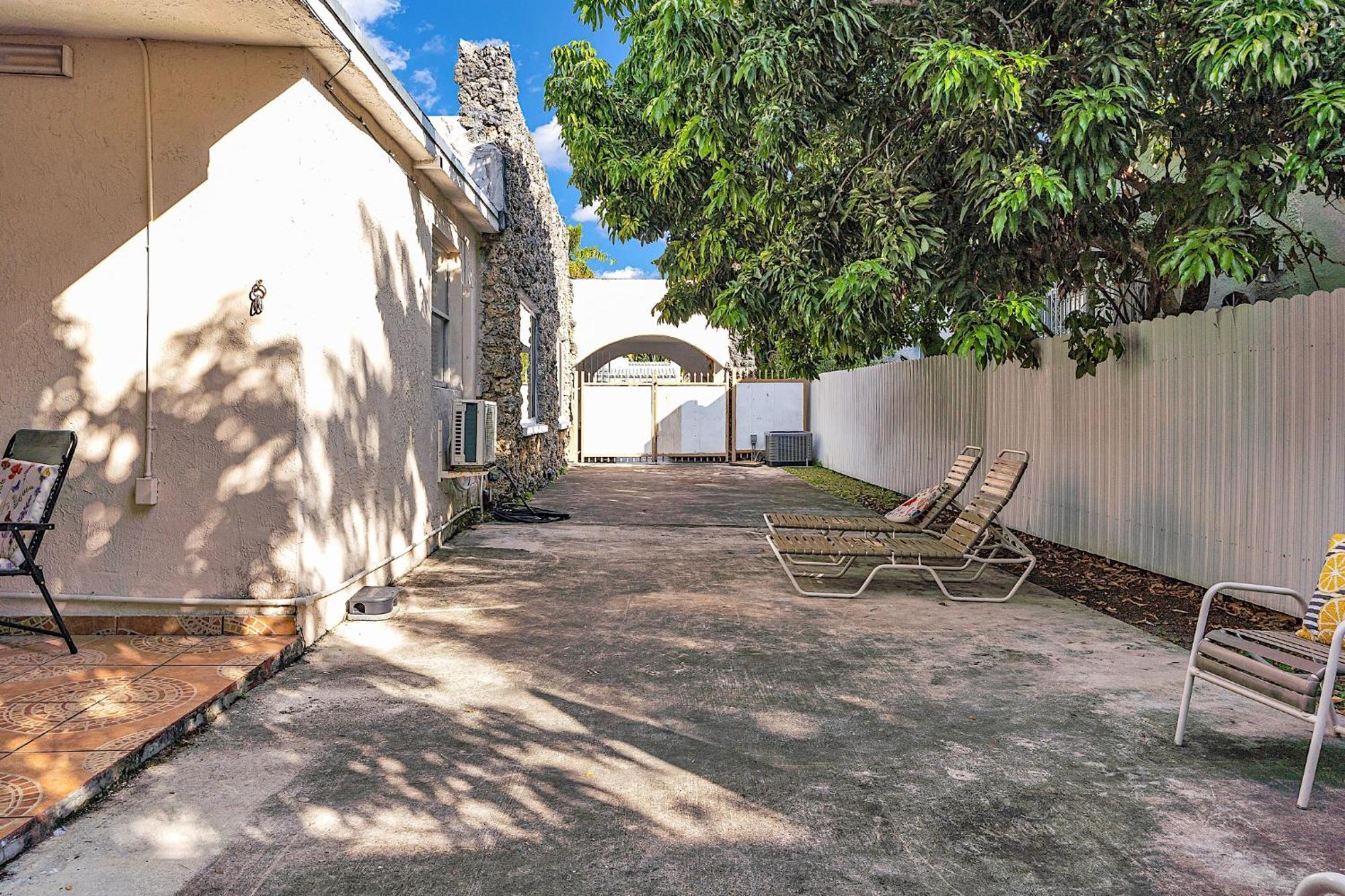 Private Room In Little Havana Μαϊάμι Εξωτερικό φωτογραφία