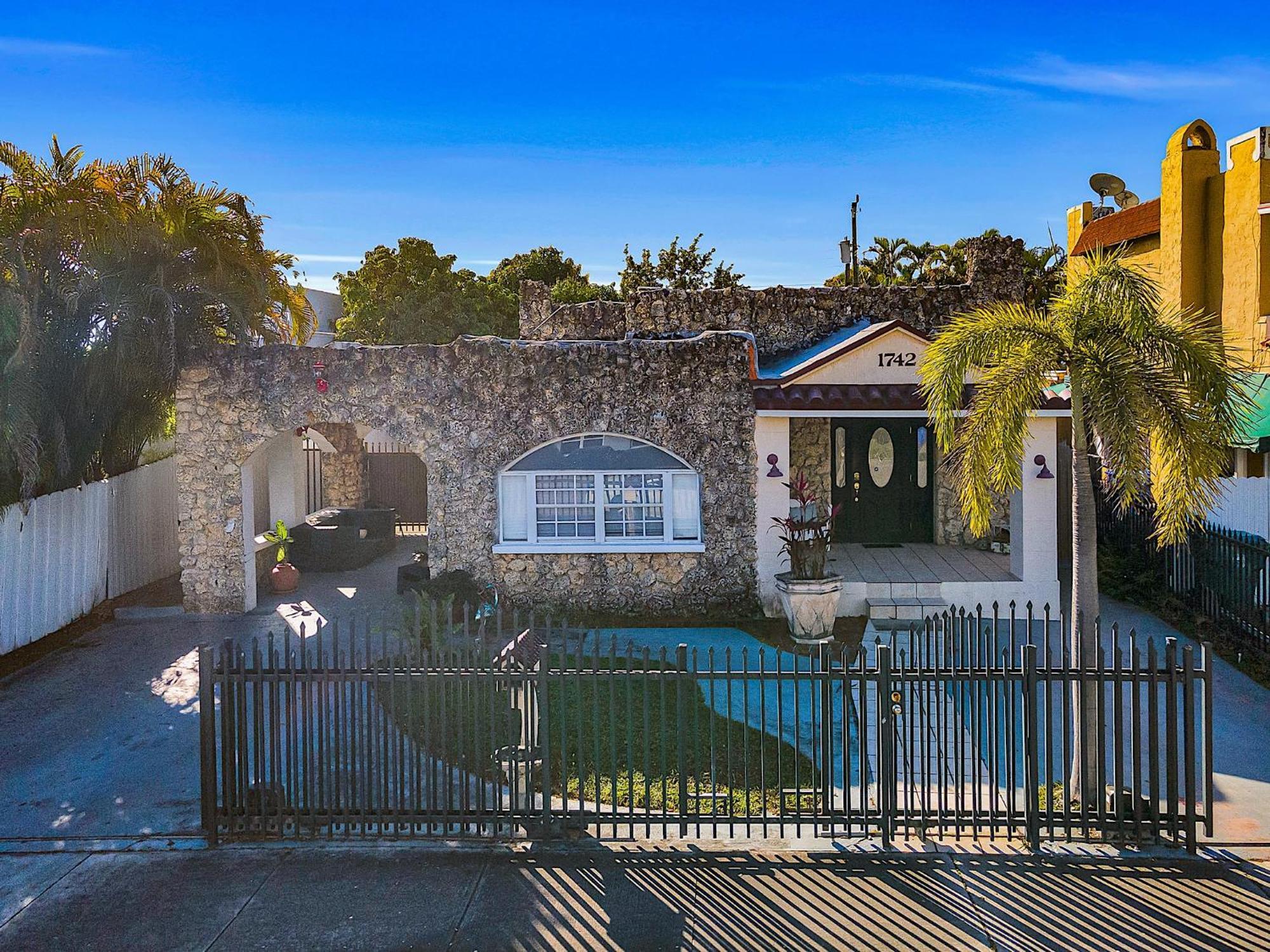 Private Room In Little Havana Μαϊάμι Εξωτερικό φωτογραφία